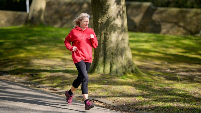 Memilih rute olahraga terbaik bisa dilakukan untuk menghindari polusi udara (polusi udara Jakarta/Foto: pexels.com/Centre for Ageing Better)