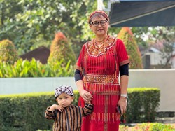Menlu Pakai Baju Adat Toraja di Sidang Tahunan, Menkeu Serba Pink