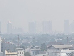 Tak Ada Langit Biru di Jakarta Hari Ini