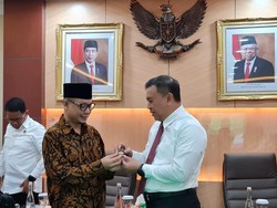 Menag Beri Penghargaan ke Polri Terkait Penanganan Kasus Umrah-Haji Furoda