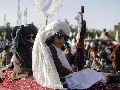 Taliban Pesta 4 Tahun Kuasai Afghanistan Meski Baru Diakui 1 Negara