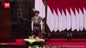 VIDEO: Jokowi Pakai Baju Adat Tanimbar dalam Sidang Tahunan MPR