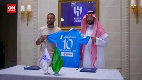 VIDEO: Tawa Neymar saat Tanda Tangan Bareng Al Hilal
