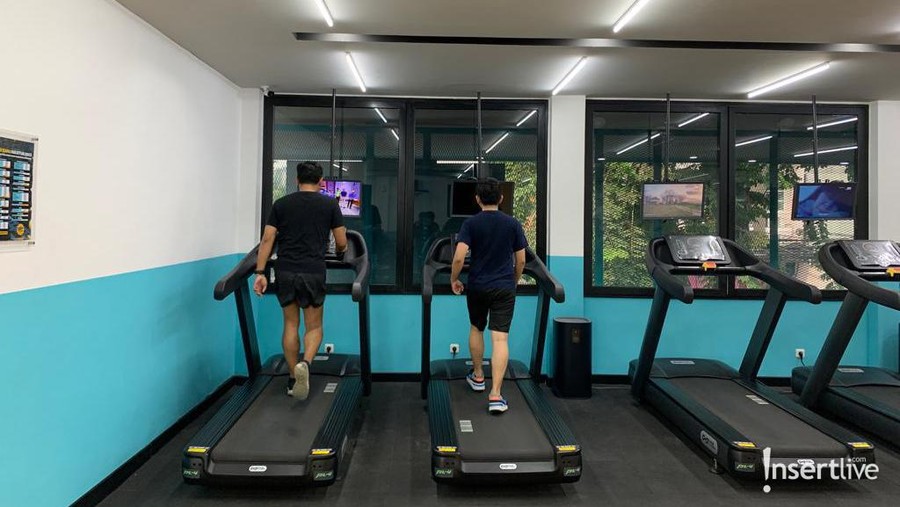Olahraga menggunakan Treadmill