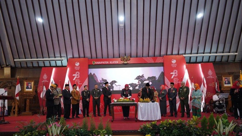 HUT Ke-78 RI, Pemkab Klaten Gelar Malam Tirakatan dan Renungan Suci