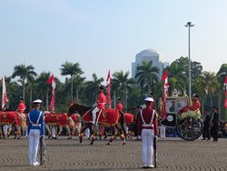 Kirab Budaya Bendera Pusaka Tiba di Istana Jelang Upacara HUT RI