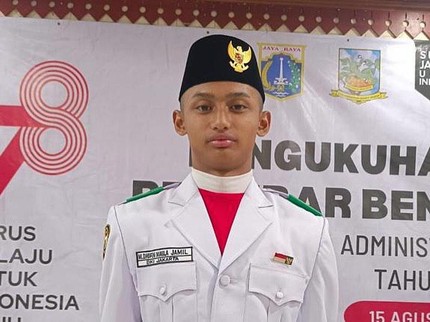 5 Potret Dhofin Putra Ibnu Jamil Jadi PASKIBRAKA di HUT RI ke-78, Bikin Sang Ibu Sambung Bangga