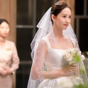 Cantik Bak Dewi, Simak Transformasi Im Yoon Ah Saat Memakai Gaun Pengantin di Deretan Drakor Populernya!