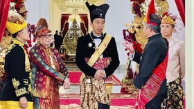 Jokowi Kenakan Ageman Songkok Singkepan Ageng di Upacara HUT RI ke-78