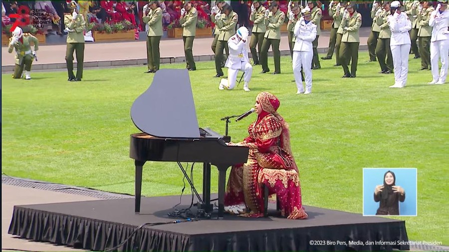 Putri Ariani Putri Ariani tampil di Istana Merdeka