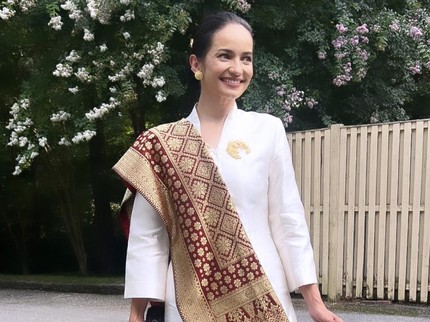 7 Potret Anggun Enzy Storia Berkebaya, Jadi Ibu Dharma Wanita Dampingi Suami Diplomat AS