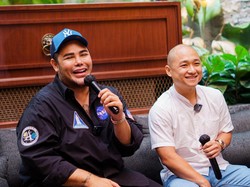 Kolaborasi dengan HW Group, Ivan Gunawan Desain Pakaian Host dan Karyawan