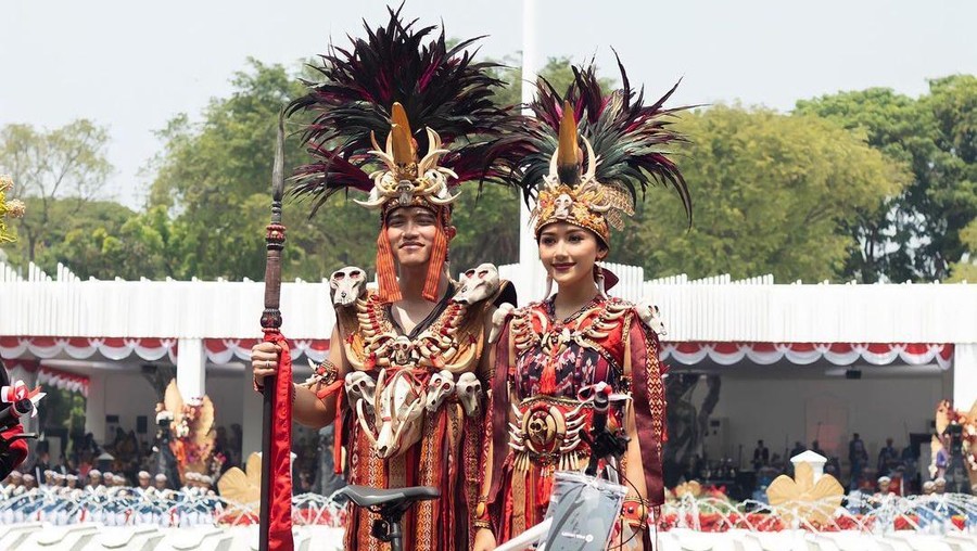 Kaesang dan Erina Gudono menang kostum terbaik.