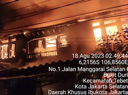 Kebakaran Rumah Tinggal di Tebet Jaksel, 21 Mobil Damkar Dikerahkan