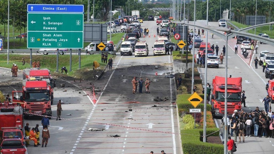 Pesawat Jatuh di Jalan Tol Malaysia Lokasi jatuhnya pesawat di Elmina, Negara Bagian Selangor, Malaysia, pada 17 Agustus 2023.