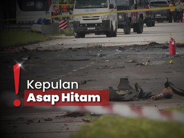 img-title Detik-detik Pesawat Jatuh Lalu Meledak di Jalan Malaysia, 10 Orang Tewas