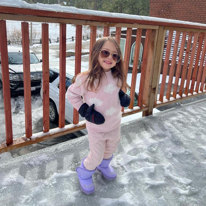 <p>Yasmine kerap mengunggah foto anak-anaknya termasuk Sophia, pada laman Instagram-nya. Sophia sering terlihat bergaya sangat fashionable, lho.  (Foto: Instagram: @yaswildblood)</p>