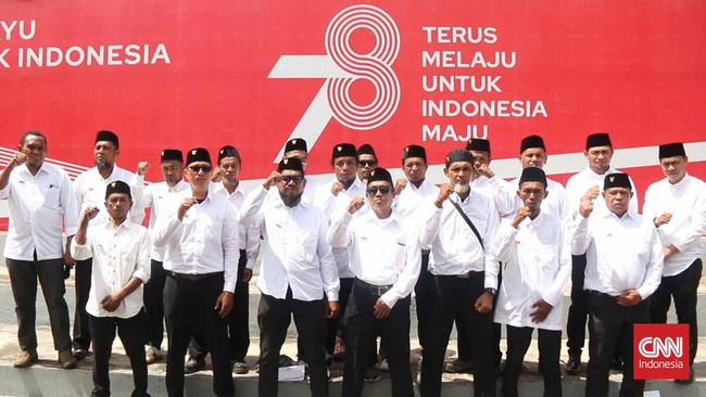 Sebanyak 29 narapidana teroris di Ambon, Maluku membacakan ikrar sumpah setia ke Negara Kesatuan Republik Indonesia (NKRI).