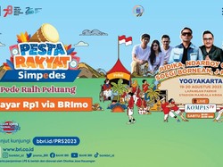 BRI Beri Edukasi Penggunaan QRIS BRI ke Pedagang Pasar di Yogyakarta