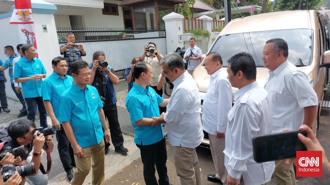 Sekjen Gerindra Ahmad Muzzani datang ke DPN Partai Gelora untuk membahas teknis dukungan pada Prabowo Subianto di Pilpres 2024.