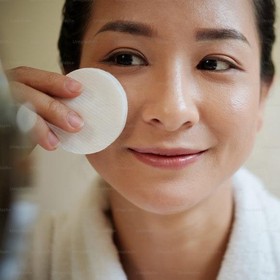 Bikin Wajah Lembab, Ini Rekomendasi 5 Micellar Water untuk Kulit Kering