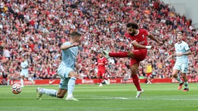 Hasil Liga Inggris: 10 Pemain Liverpool Tekuk Bournemouth 3-1