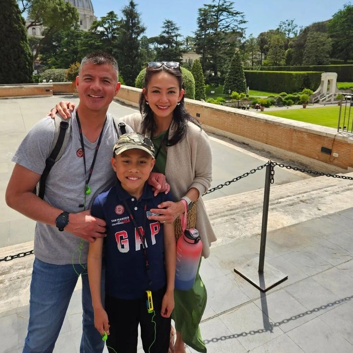 <p>Tak hanya itu, Susan dan Roger juga sering membawa putra mereka pergi jalan-jalan pada hari libur. "Happy weekend," tulis Susan. (Foto: Instagram @sbachtiar)</p>