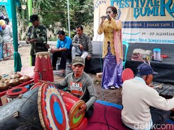 Tradisi Nyonteng Kolbuk Cara Warga di Bondowoso Rawat Sumber Air