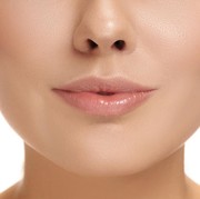 Mudah dan Aman, Intip 5 Cara Alami untuk Membuat Bibir Kamu Cerah Merona!