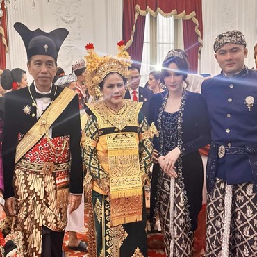 Guntur Triyoga & Apris Devita Bangga Diundang Jokowi Upacara di Istana Negara