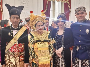 img-title Guntur Triyoga & Apris Devita Bangga Diundang Jokowi Upacara di Istana Negara