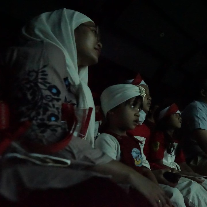 <p>Setelah itu, mereka juga diajak untuk mengunjungi ruang tata pamer sejarah bangsa Indonesia, dari sebelum merdeka hingga sesudah proklamasi. (Foto: Tim HaiBunda)</p>