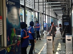 Halte TransJ Tendean Normal Lagi tapi Penyebab Kebakaran Masih Misteri