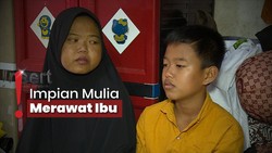 Viral! Arya Bocah SD Rela Putus Sekolah Usai Bantu Ibu Cuci Darah