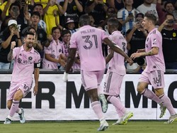 Momen Antetokounmpo Bergaya Siuu ala Ronaldo Jelang Messi Tanding