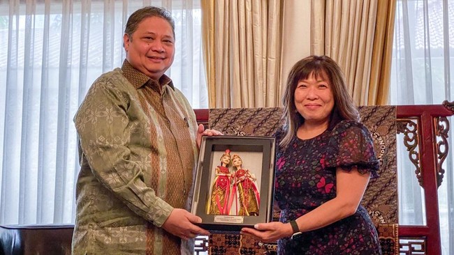Menteri Airlangga Hartarto menyatakan misi dagang bersama Kanada akan segera dilakukan, sebagai kontribusi aktif meningkatkan hubungan ekonomi kedua negara.