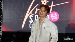 Lirik Lagu Call Me - Krist Perawat