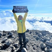 Ini Kisah Raihanun Rinjani, Bocah 10 Tahun yang Berhasil Taklukkan Gunung Rinjani