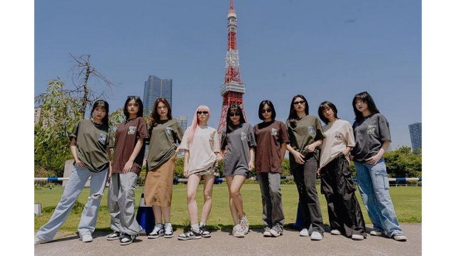 Berkolaborasi dengan JKT48, dalam sesi di Shopee Live pada Jumat (18/8) itu Erigo memberi promo besar-besaran berupa diskon hingga 80 persen.