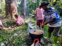 Menengok Tradisi Nyonteng Kolbuk, Pendam Kepala Kambing-Koki Pantang Perempuan