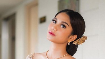 img-title Terpopuler: Genggaman Azizah Salsha ke Mertua vs Terduga Pasangan Prewed Pakai Flare