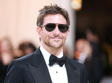 img-title Bradley Cooper Tak Yakin Bisa Bertahan Hidup Bila Bukan karena Sang Putri