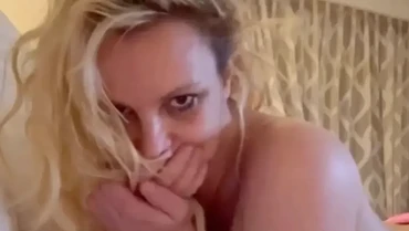 img-title Langgar Aturan Lalin, Britney Spears Kena Tilang Polisi 2 Kali dalam Sebulan