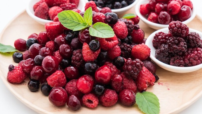Ilustrasi buah Berry. /Foto: Freepik.com/topntp26.