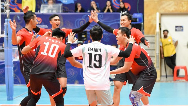 Duel Timnas Voli Indonesia vs Korea Selatan di babak 12 besar Kejuaraan Voli Asia 2023 bisa disaksikan lewat live streaming, Rabu (23/8).