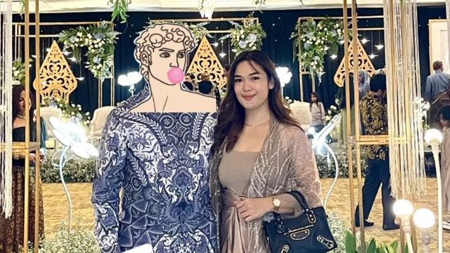 Irma Purba bersama pria diduga pacar baru Irma Purba bersama pria diduga pacar baru