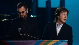 Paul McCartney-Ringo Starr Bawa Ulang Let It Be Bareng Dolly Parton