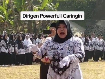 Cerita Bu Guru Risa Damayanti Viral sebagai Dirigen Powerful & Didoakan Tampil di Istana