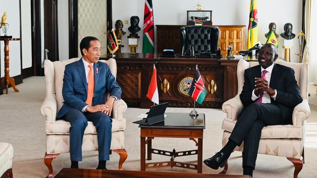 Presiden Joko Widodo (Jokowi) menjadi presiden Indonesia pertama yang mengunjungi Kenya dalam 44 tahun.