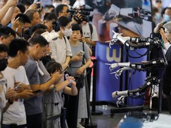 Canggihnya Robot Humanoid di China